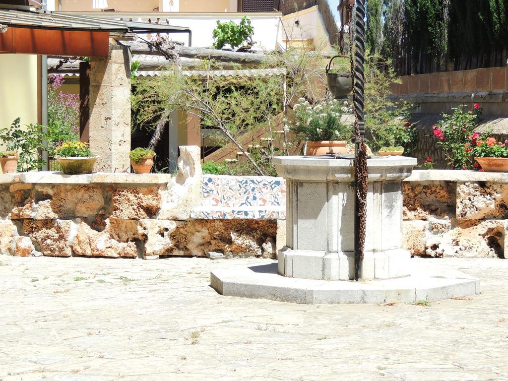 Loftotel Canet Esporles Εξωτερικό φωτογραφία