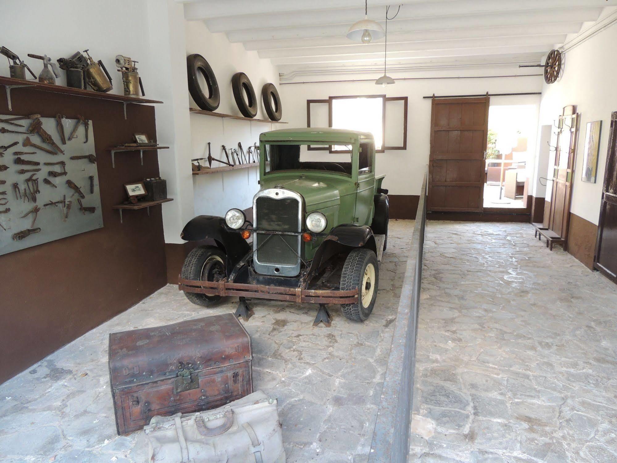 Loftotel Canet Esporles Εξωτερικό φωτογραφία